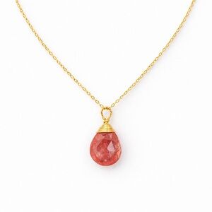 N7249 Strawberry Quartz Gold Necklace